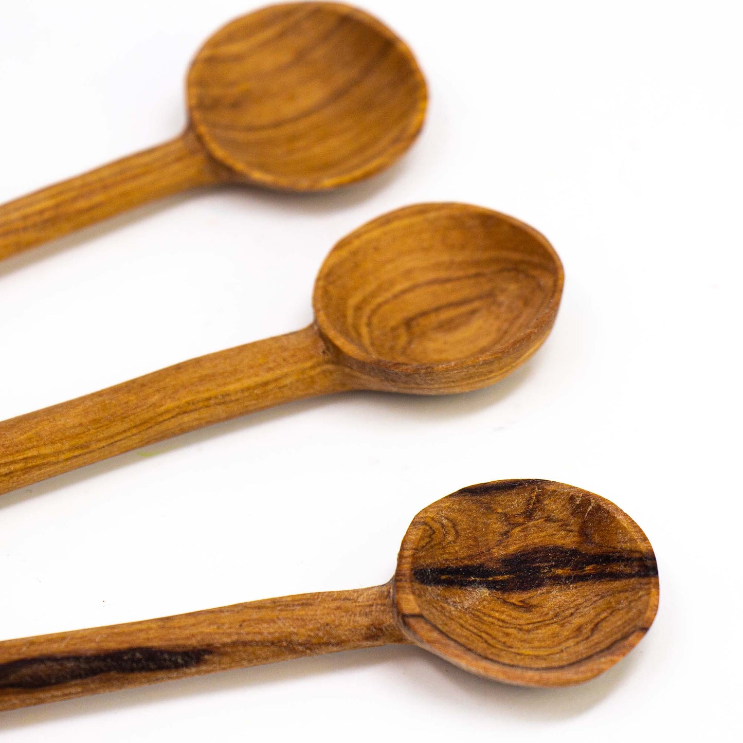 simple-batik-olive-wood-spoon-set-of-3
