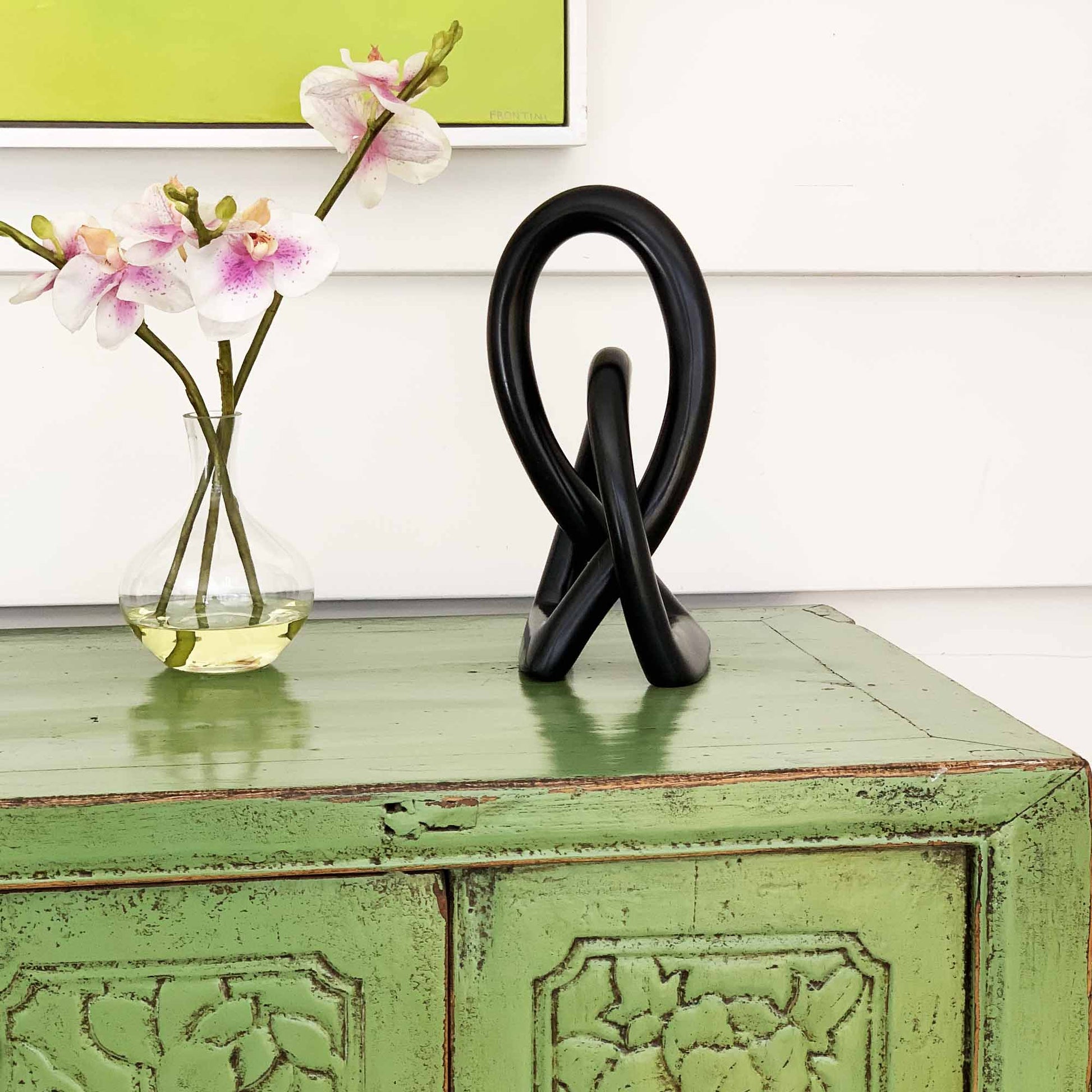 natural-soapstone-10-inch-lovers-knot-in-black-smolart
