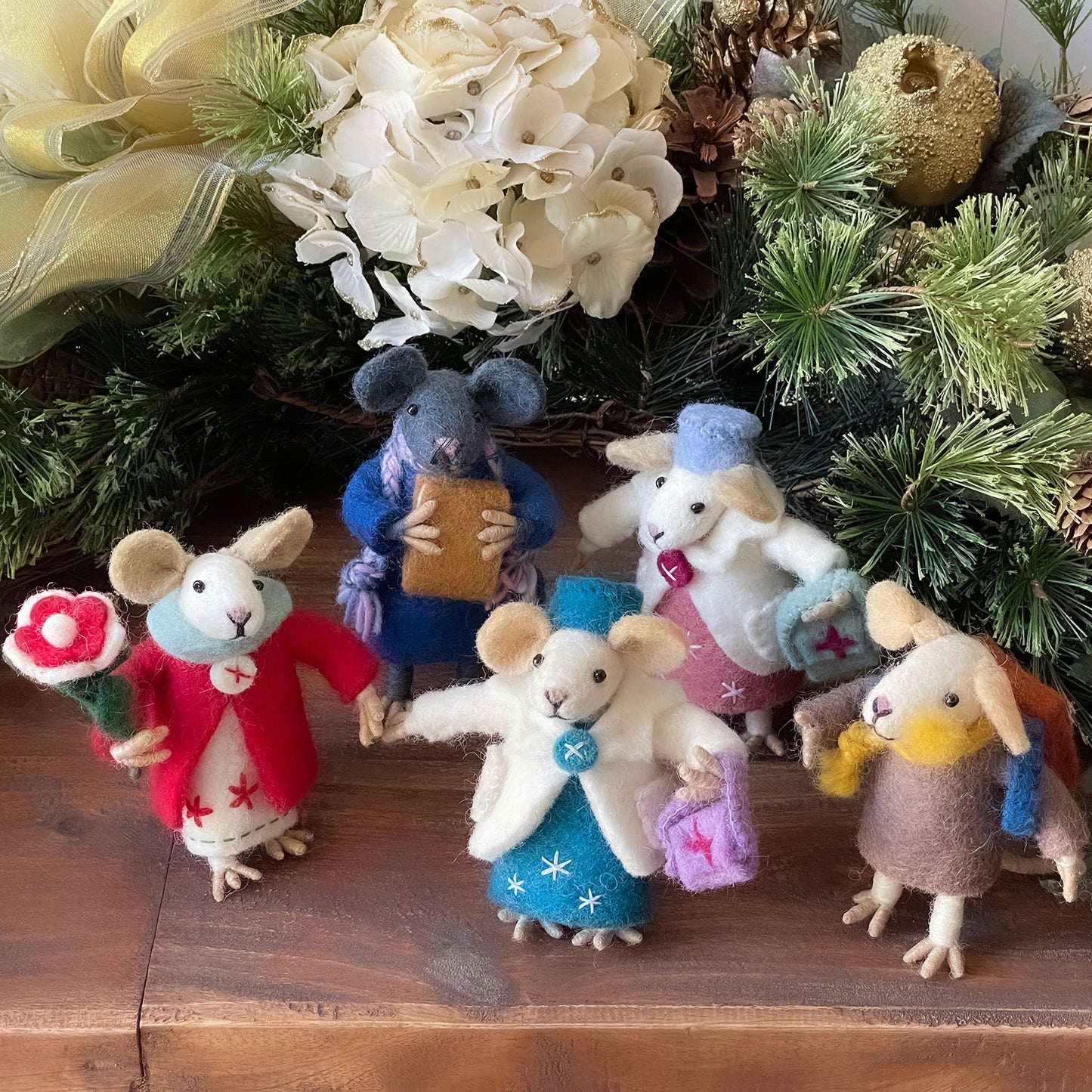 family-of-mice-handmade-fel-collectibles-set-of-five