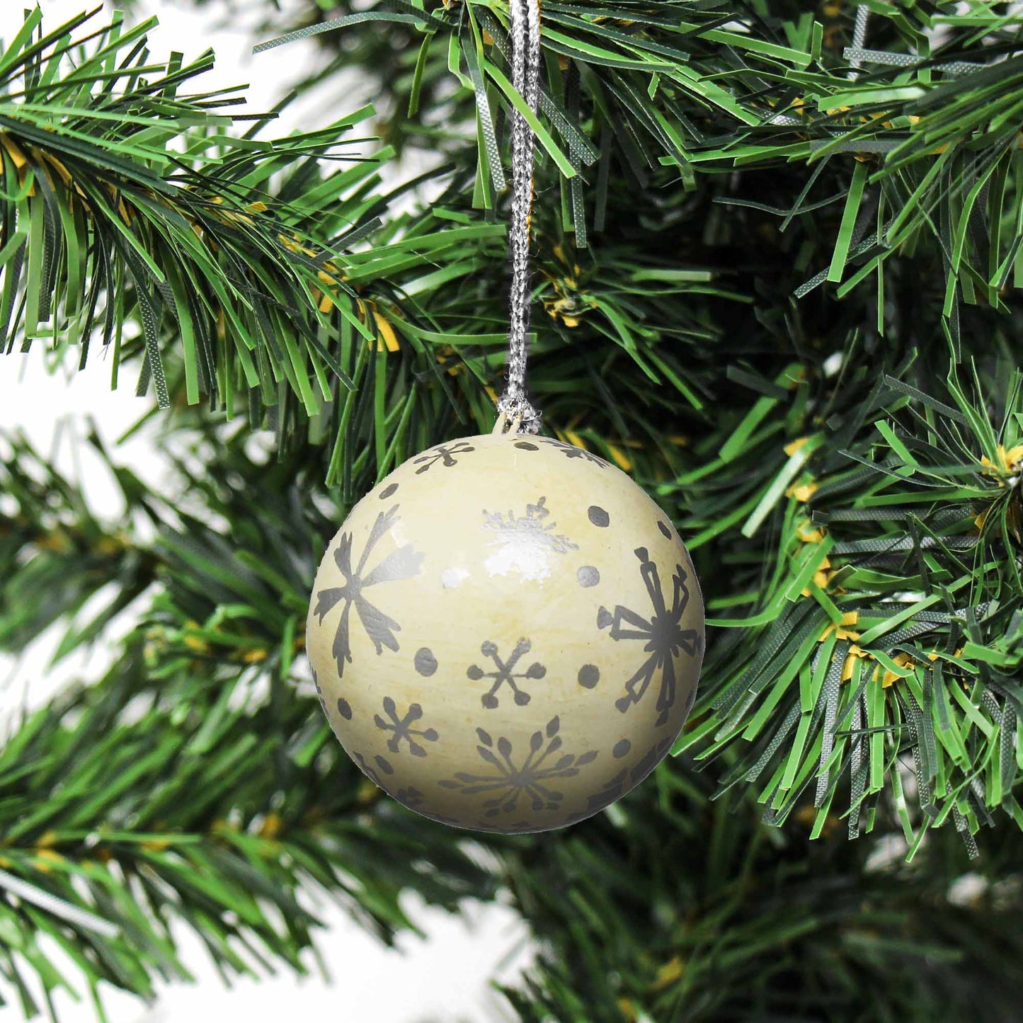 handpainted-ornaments-silver-snowflakes-pack-of-3