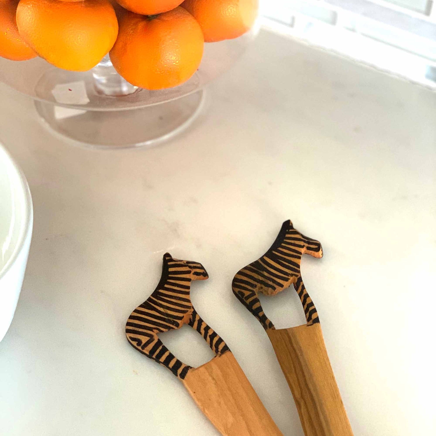 zebra-salad-serving-set