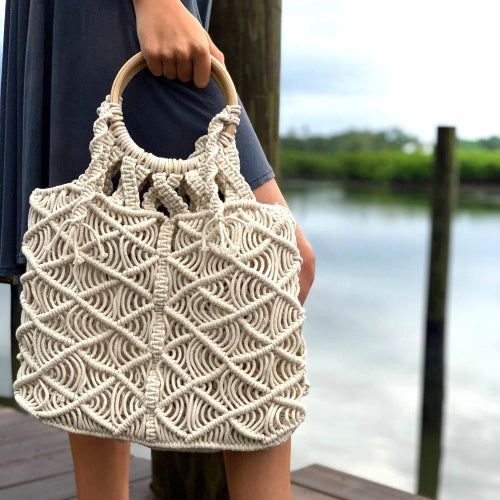 macrame-bag-with-wooden-handle