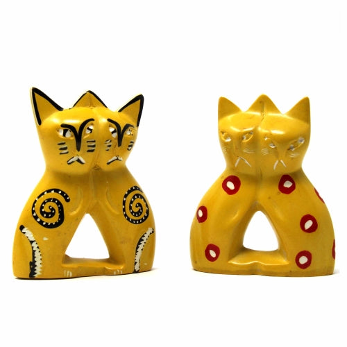 handcrafted-4-inch-soapstone-love-cats-sculpture-in-yellow-smolart