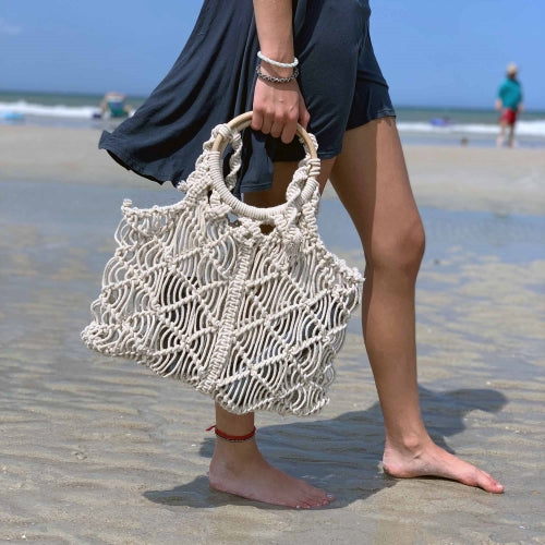 macrame-bag-with-wooden-handle