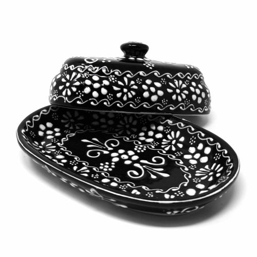 encantada-handmade-pottery-butter-dish-black-white