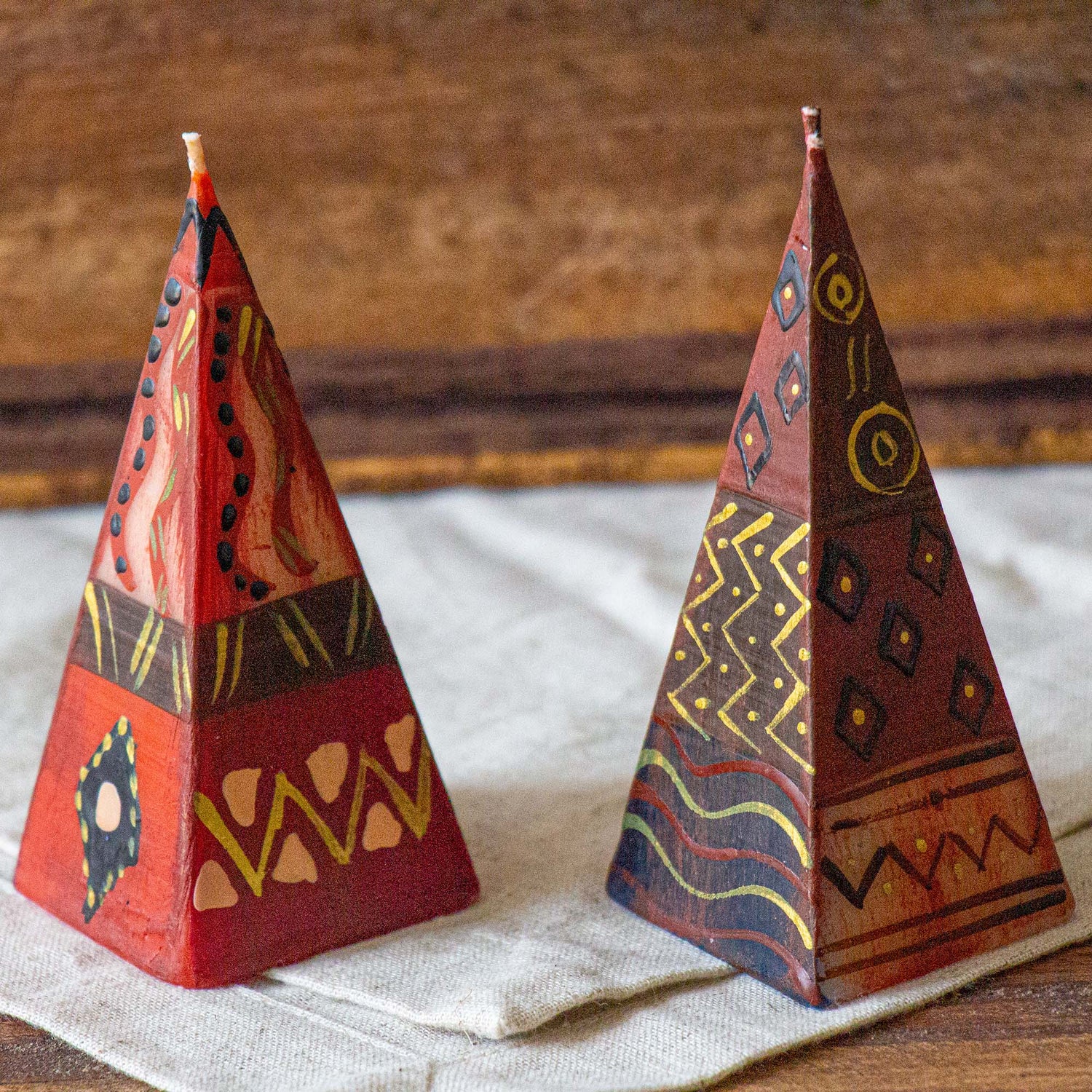 pyramid-candles-boxed-set-of-2-bongazi-design