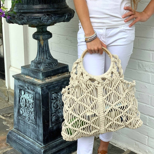 macrame-bag-with-wooden-handle