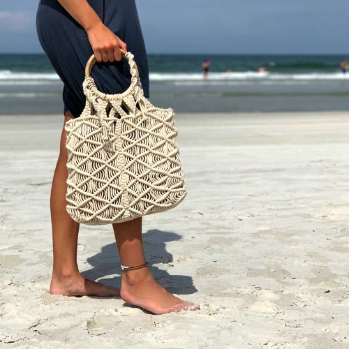 macrame-bag-with-wooden-handle